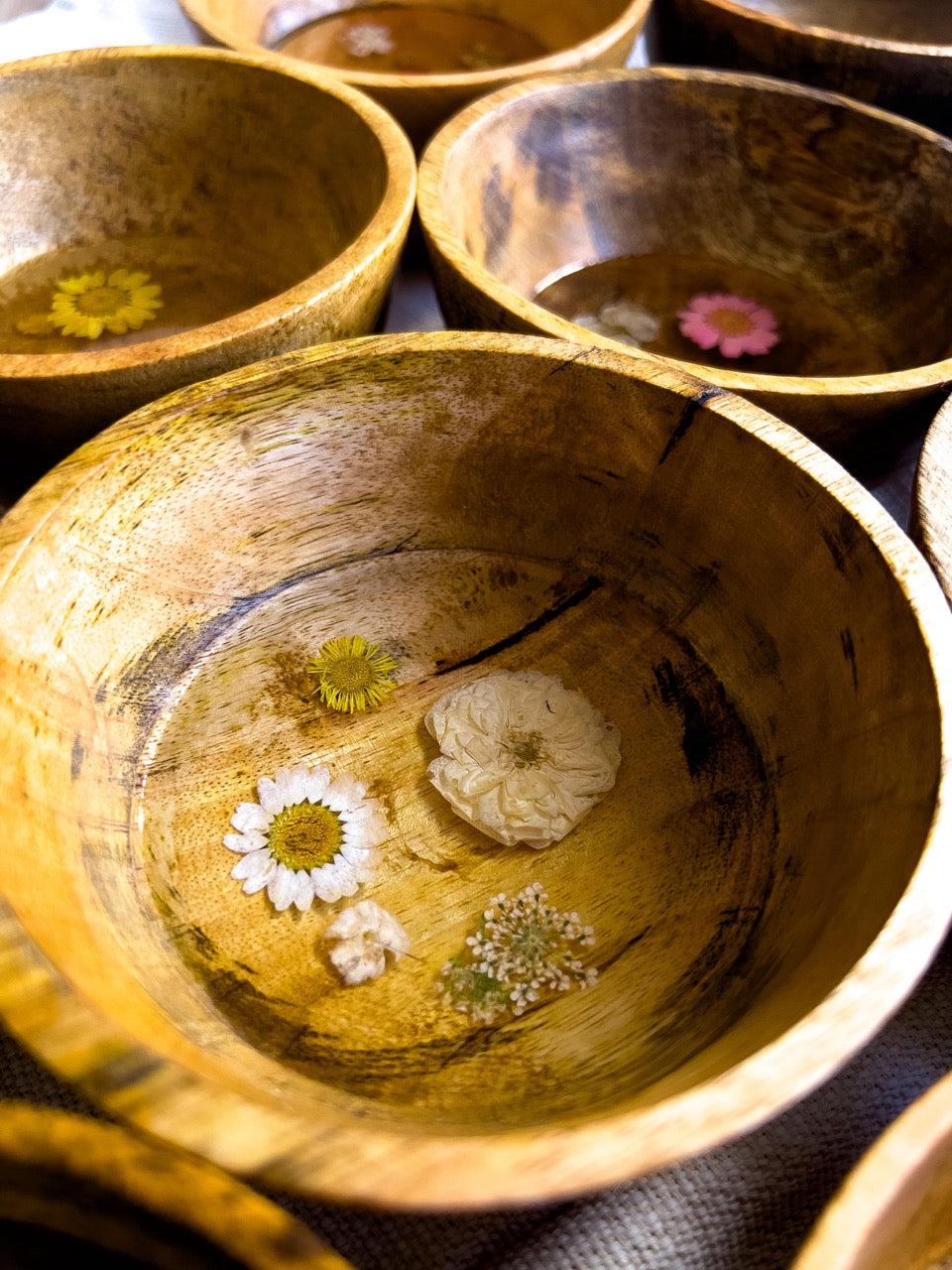 Jewelry bowl made of mango wood